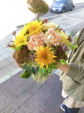 お届け実績ひまわりの花束「花善」（北海道登別市の花屋）のギャラリー写真